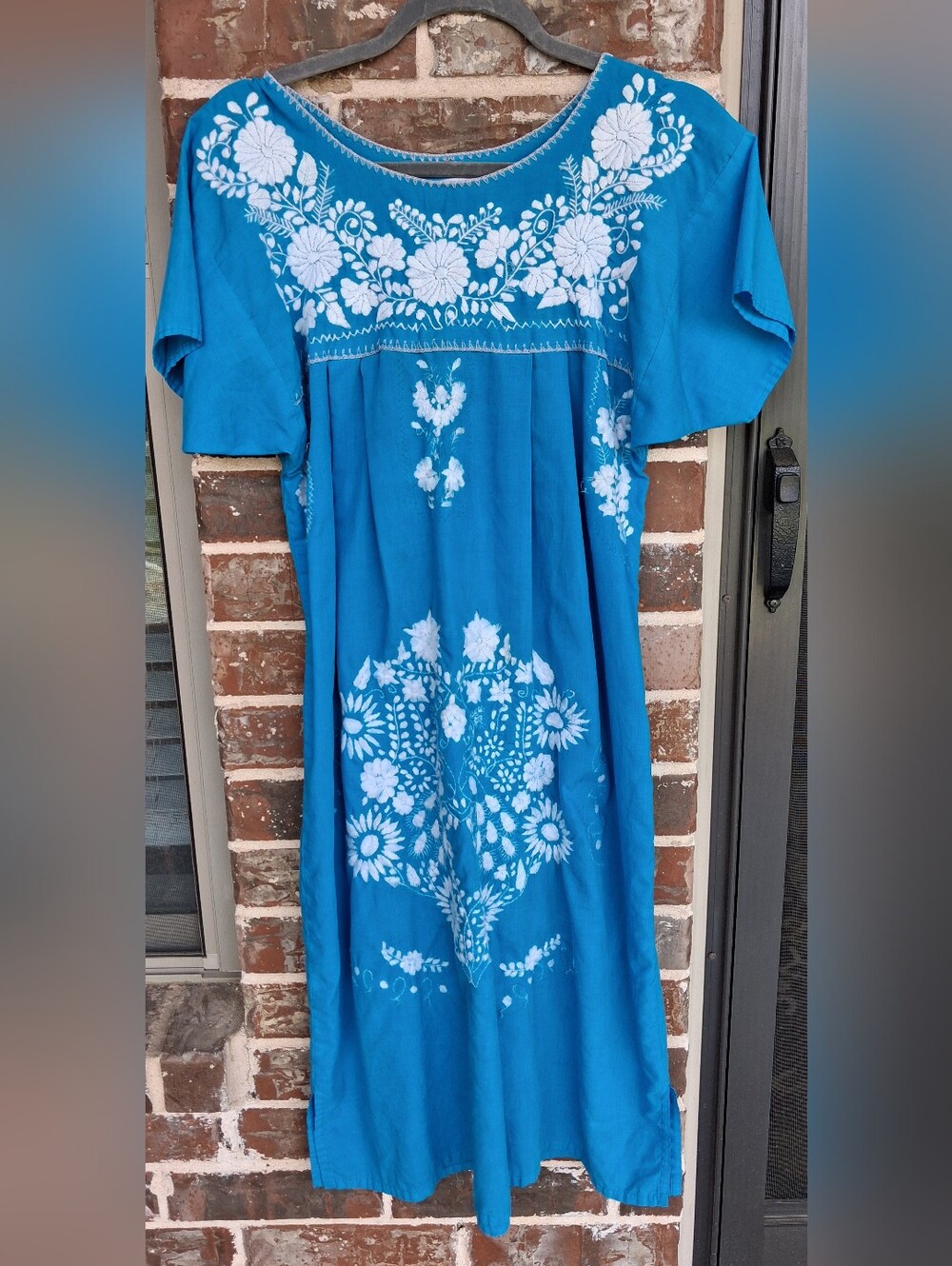 VINTAGE Embroidered Blue Mexican Maxi Dress w/ White Floral Detail sz M